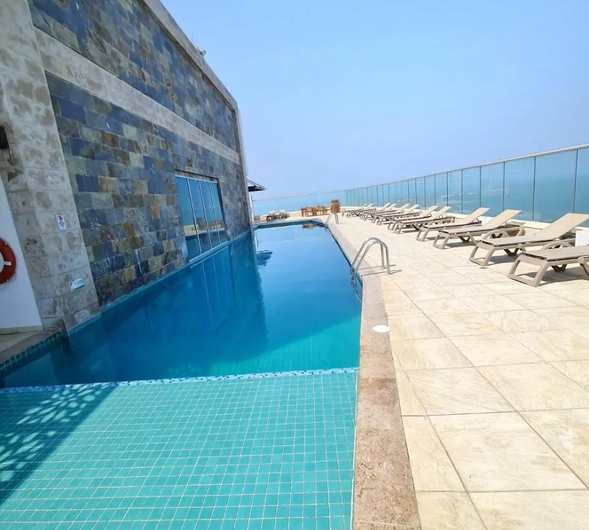 Beachfront Luxurious Apartment, Palmetto Beach Kartagena