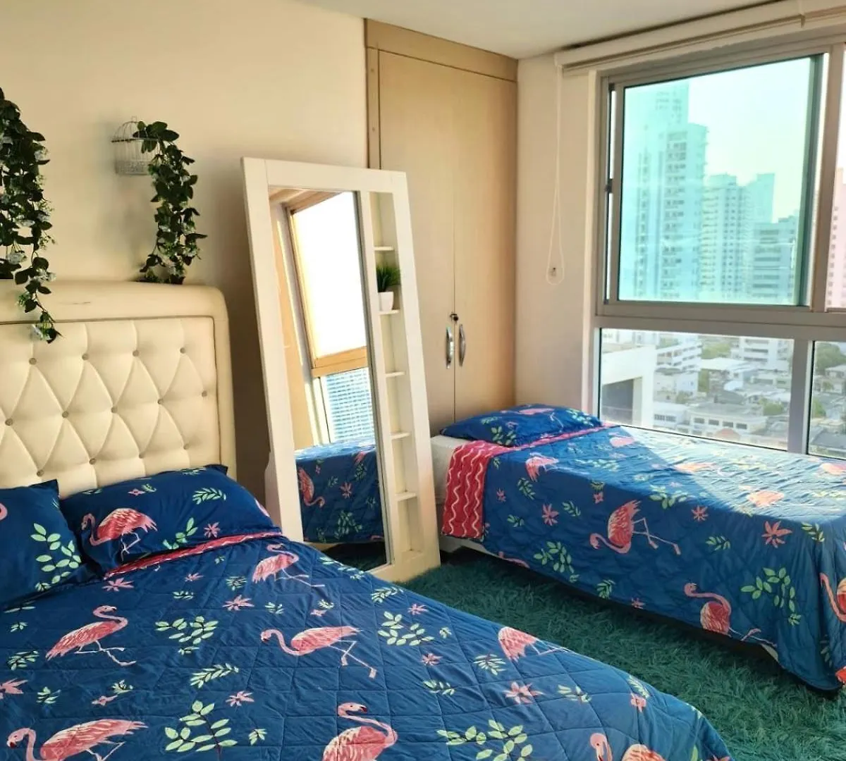 Beachfront Luxurious Apartment, Palmetto Beach Kartagena Apartament